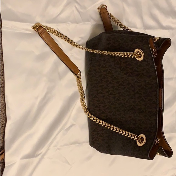 Small Michael Kors purse/ with tags (not attached) - Picture 7 of 8